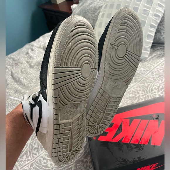 Retro high Air Jordans - Picture 4 of 9